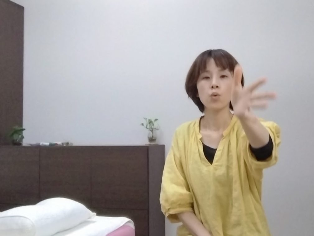 施術後の振り返りの様子のイメージ